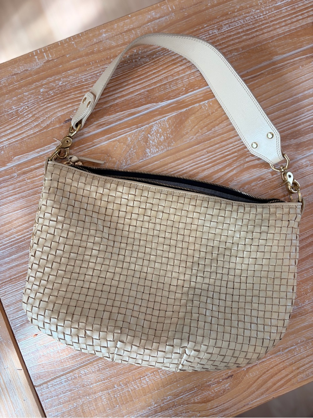 Clare V. Cream Moyen Messenger